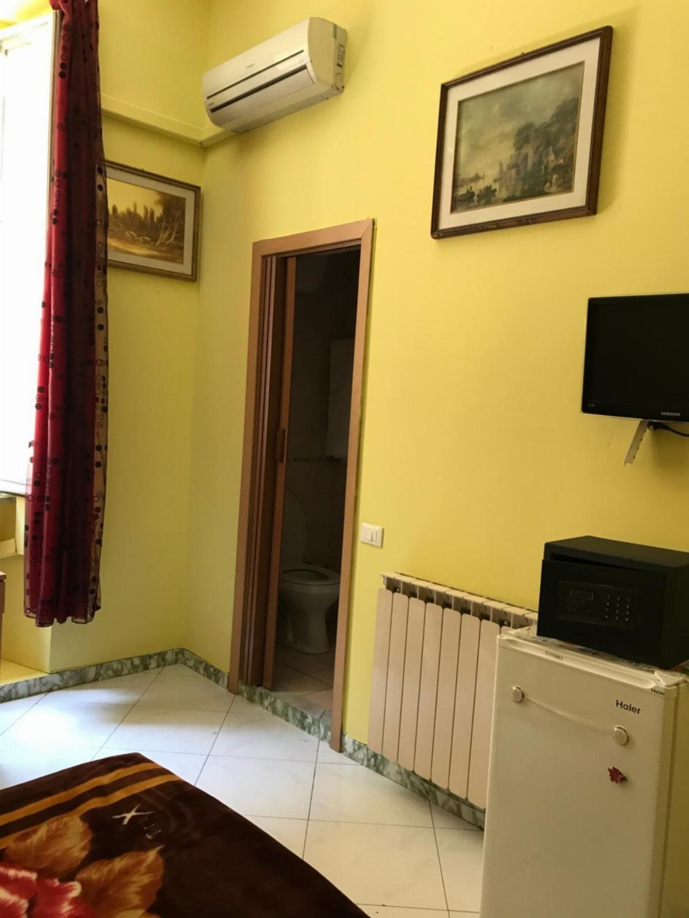 Double Room with Private Bathroom